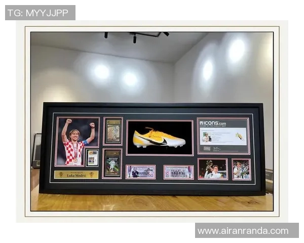 球场传奇：探秘足球明星背后的logo与品牌力量